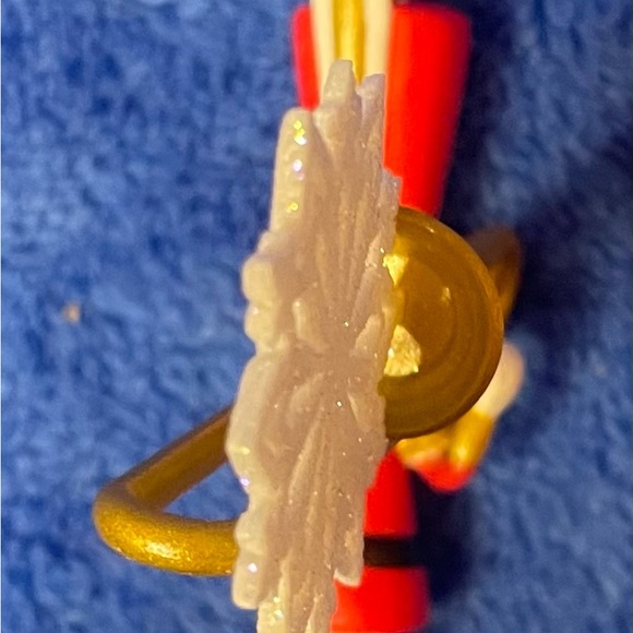2022 Hallmark Keepsake TERRIFIC TROMBONE ornament - Picture 2 of 8